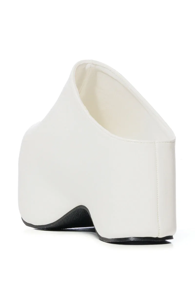 AZALEA WANG BALM WHITE PU CLOG