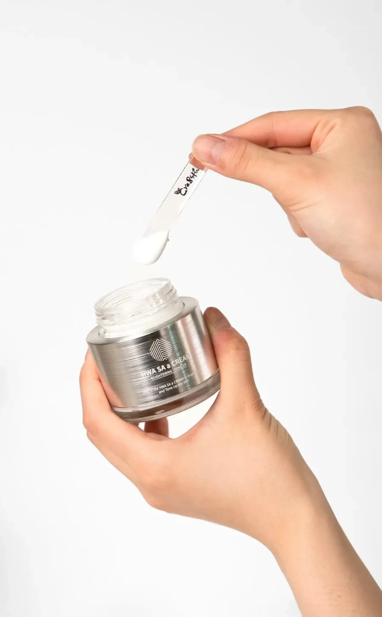 Cre8skin Brightening Hwasa Moisturizer