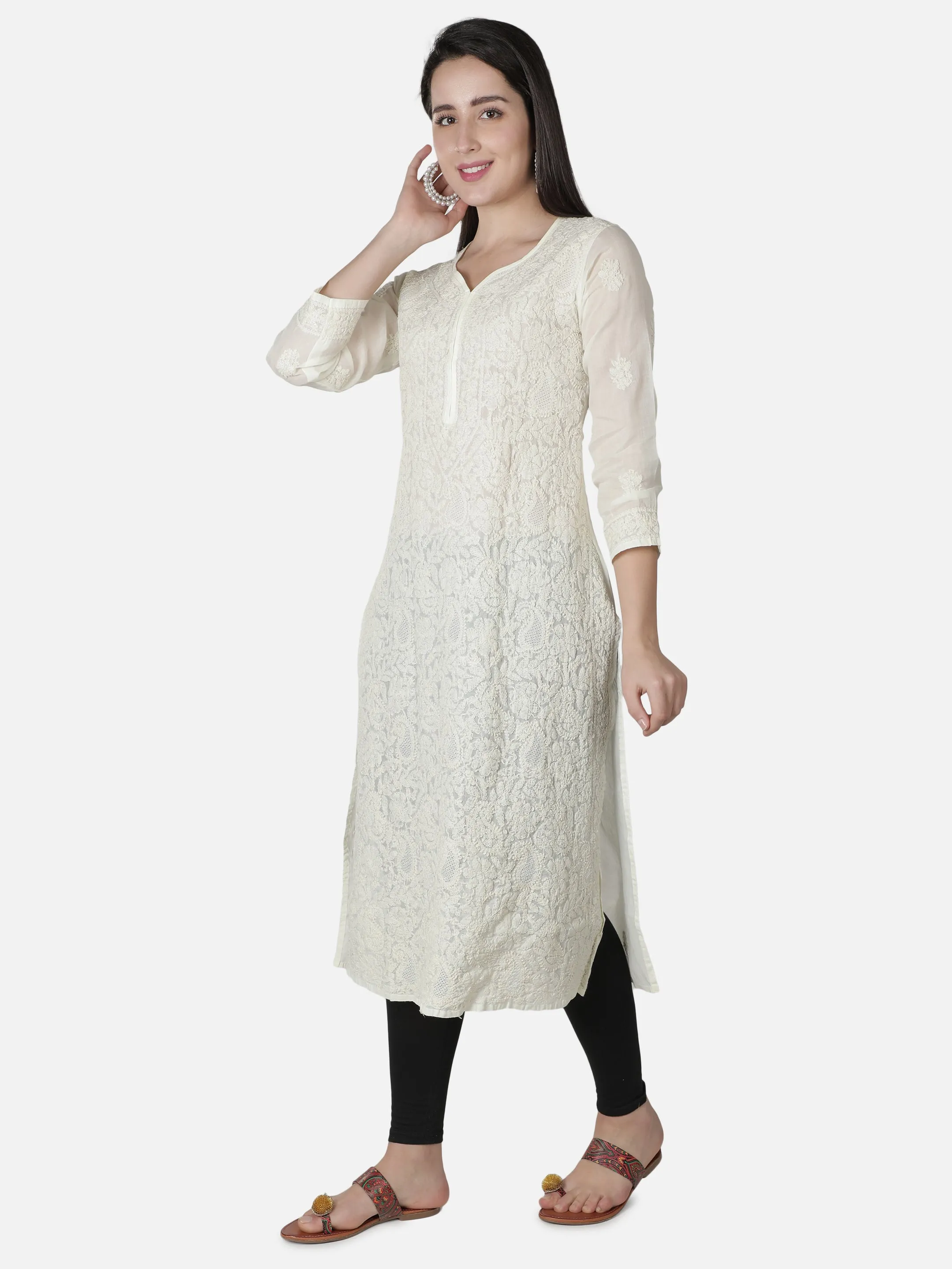 Cream Kurta in Jaali-Bakhiya Style Chikan Work