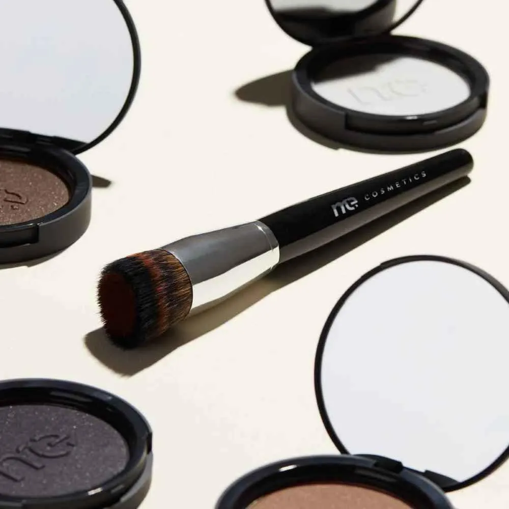ME Cosmetics Anything Can Happen Luxury Foundation Brush