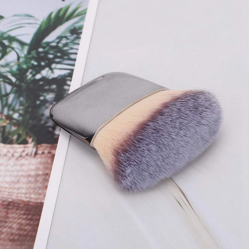 Soft Fiber Hair Makeup Brush, Short Hair Brush for Loose Powder, Wet and Dry Dual Use, for Beginners and Professionals, Family, Friends (Silver)